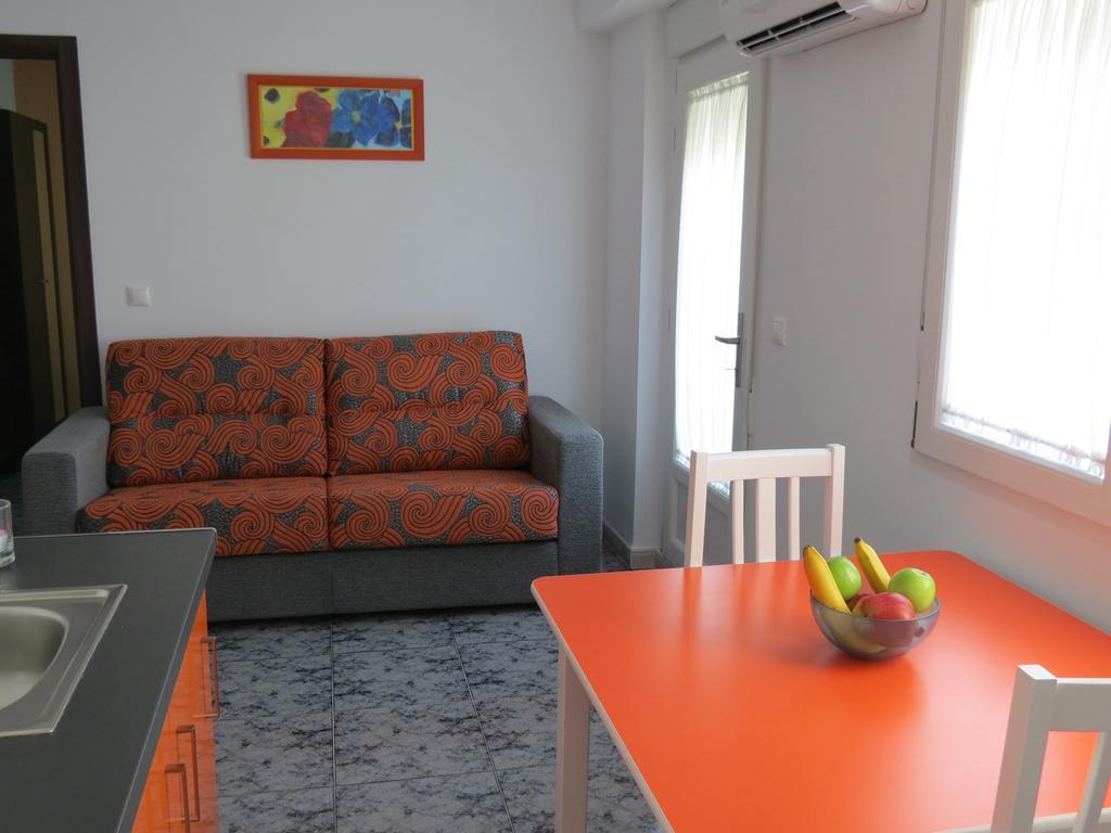 Apartamentos Turisticos Ca Ramon Beniarrés Quarto foto